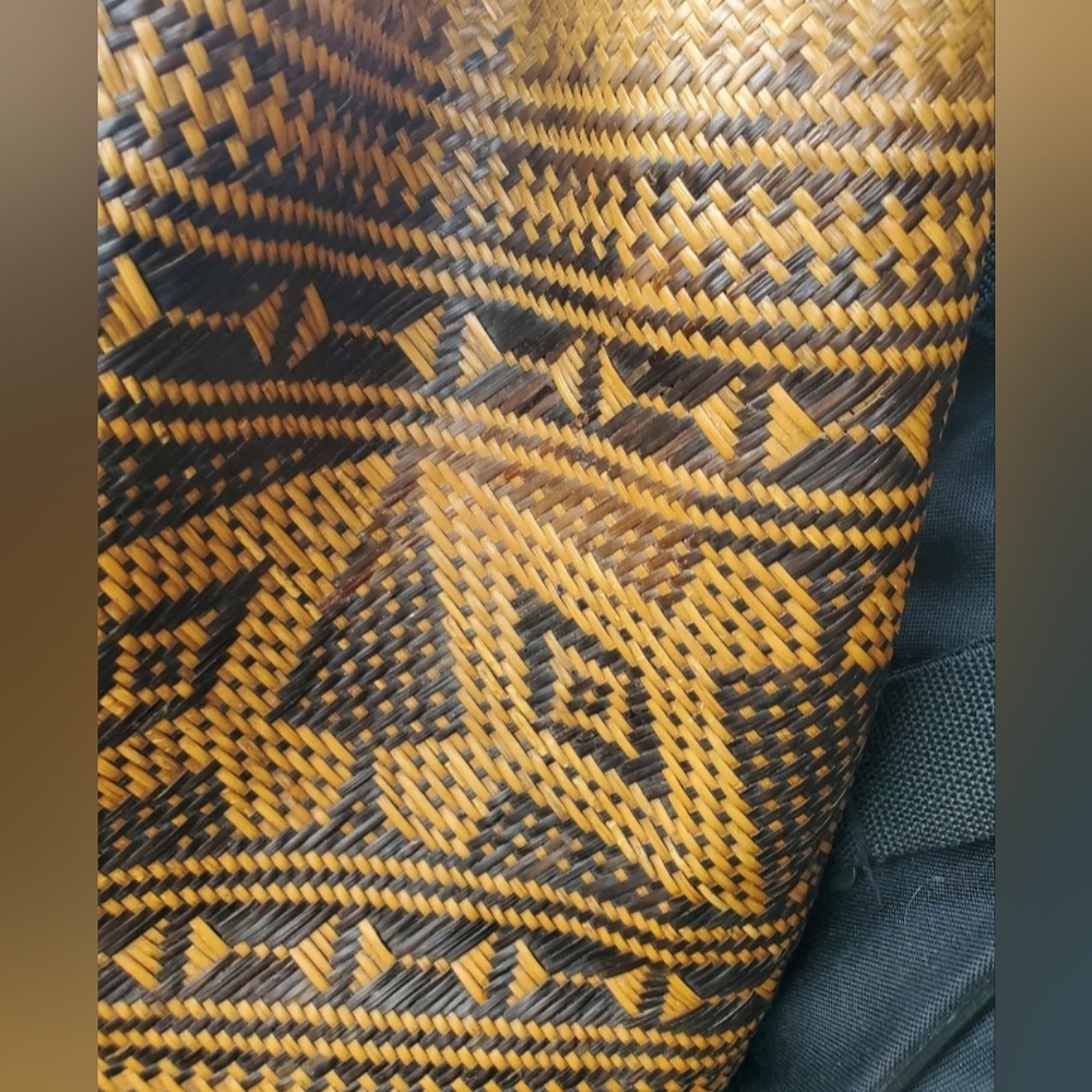 Traditional Ethnic Woven Ajat Basket Borneo IndonesiaBeautiful vintage bag